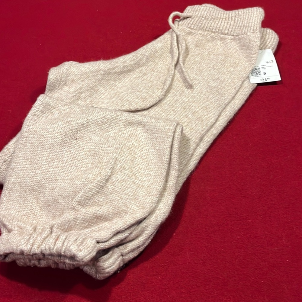 Tan knit jogger style pants